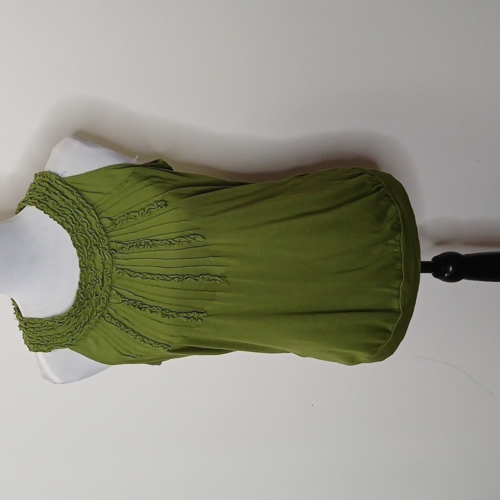OUT BACK RED  green ruffle neck scrunch bottom top size medium